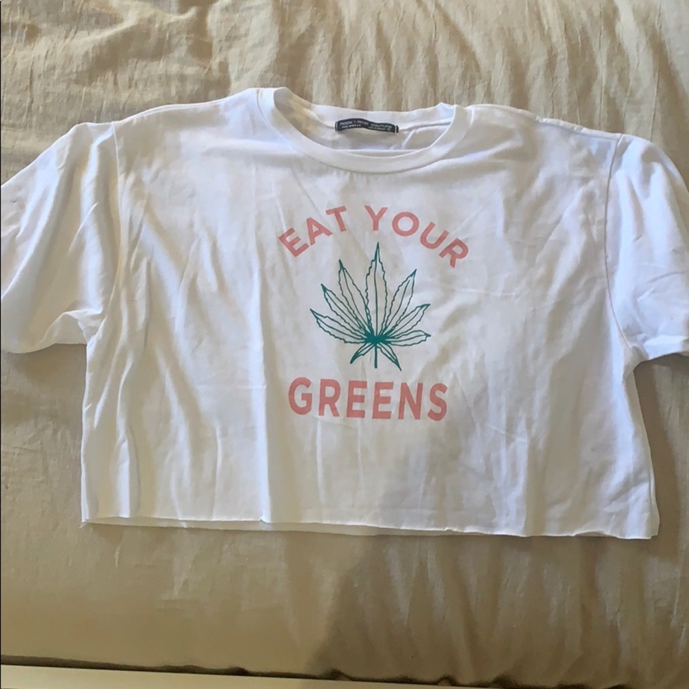 white cropped graphic tee never worn!